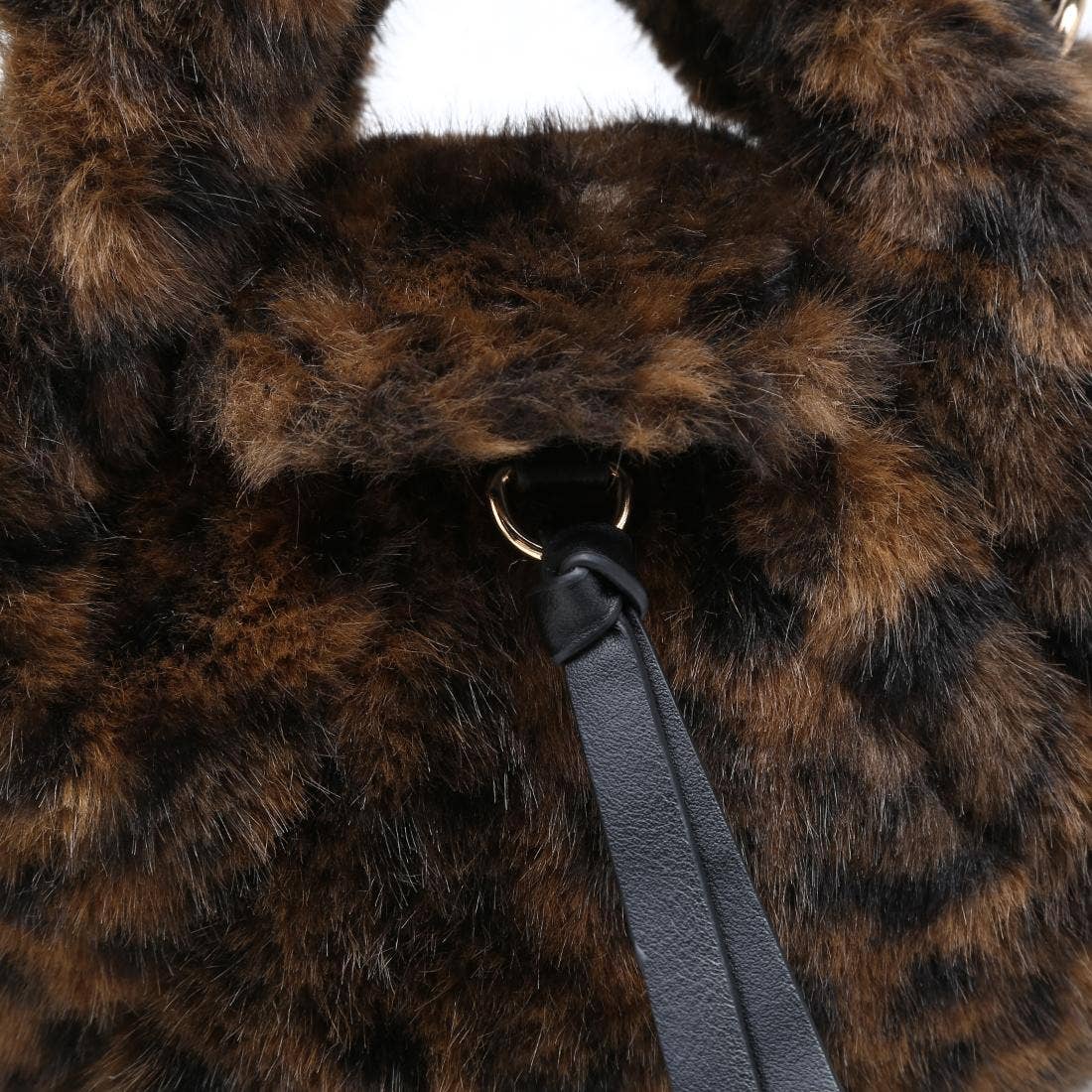 Wynter Crossbody