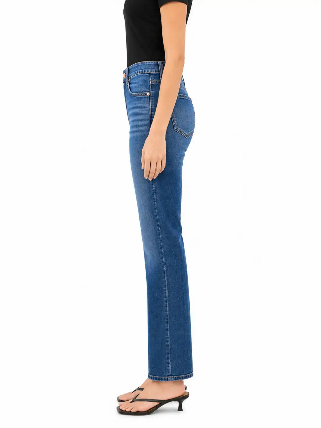 31" Mid Rise Straight Leg Jeans in Sacramento