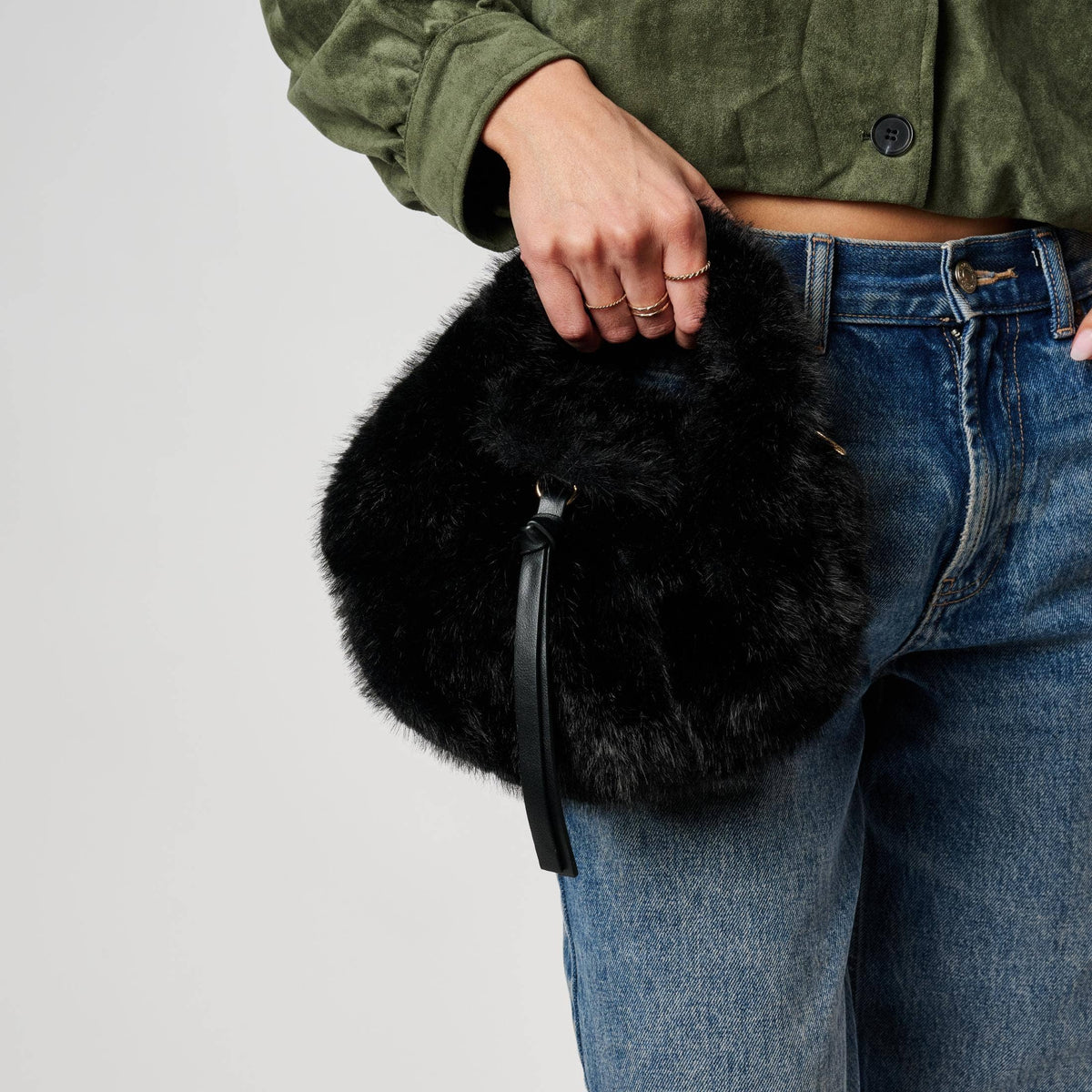 Wynter Crossbody