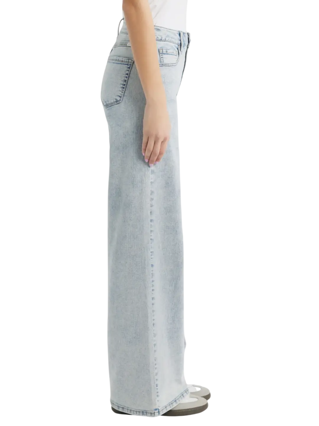 33" Acid Wash Wide Leg Jean in Ultra