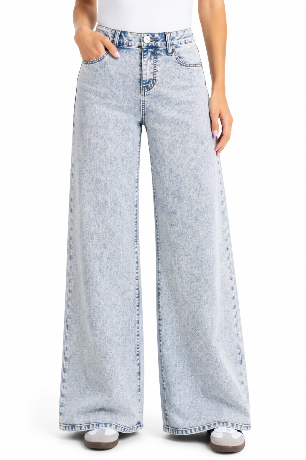 33" Acid Wash Wide Leg Jean in Ultra
