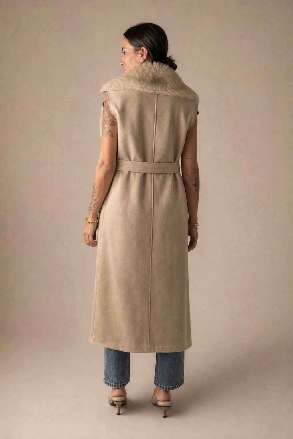 Sleeveless Jacket With Fur