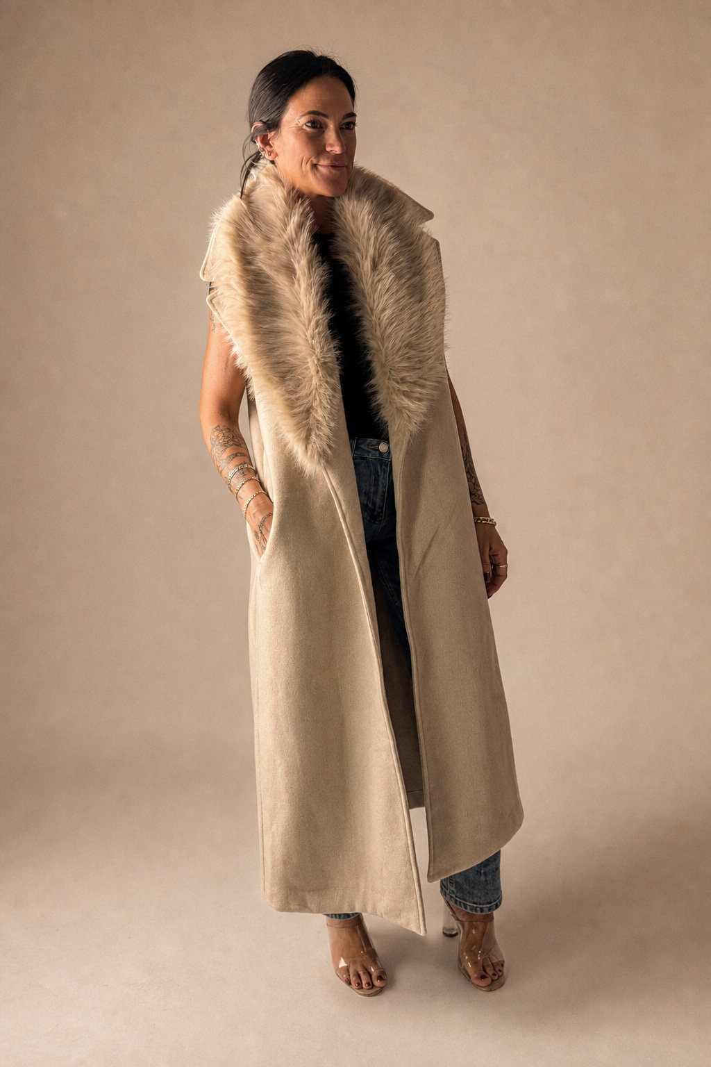 Sleeveless Jacket With Fur