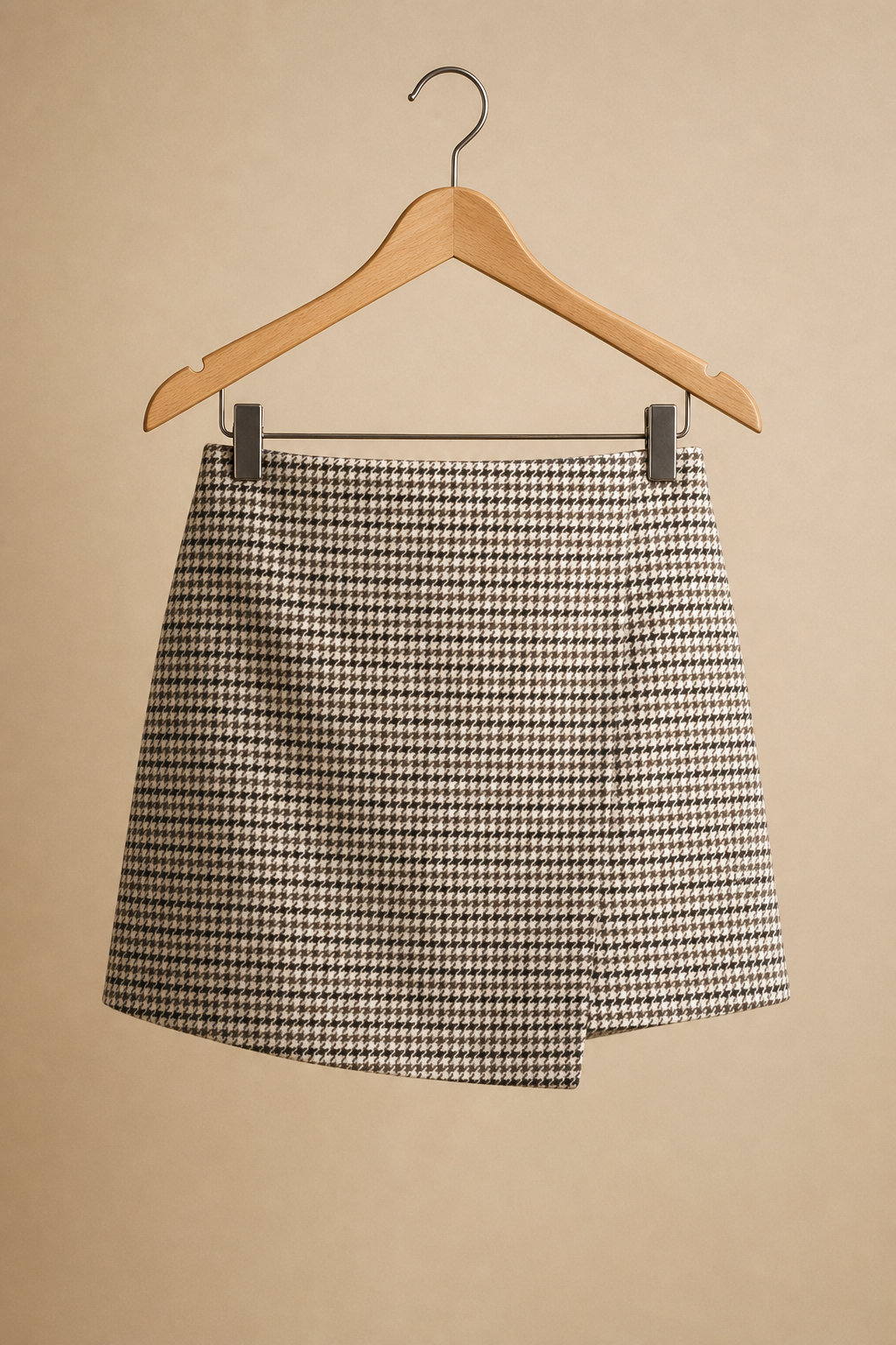 Houndstooth Pattern Mini Skirt